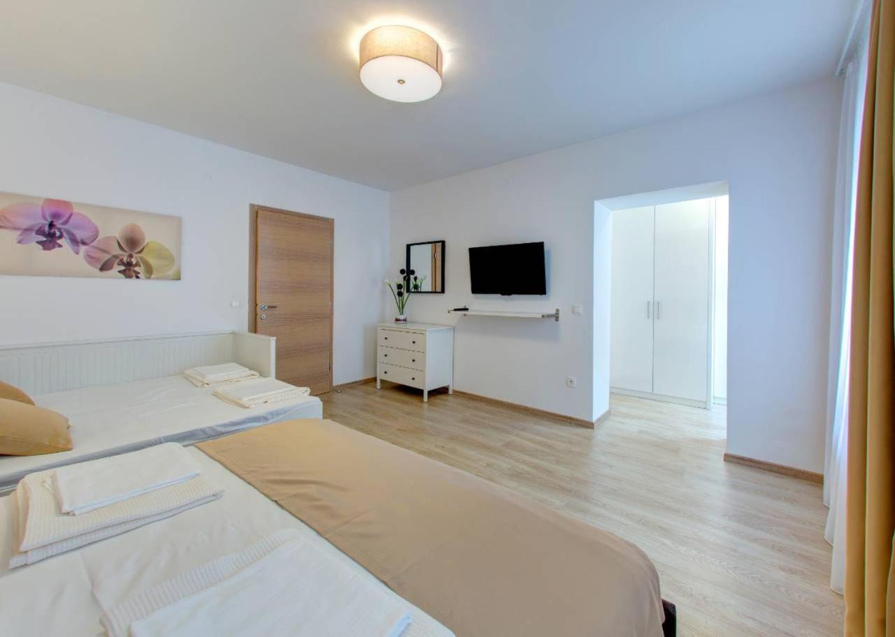 City Center Apartments Mostar Bagian luar foto